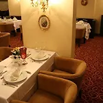 Zoe Hotel 3*