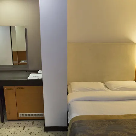 Hotel Zoe 3*